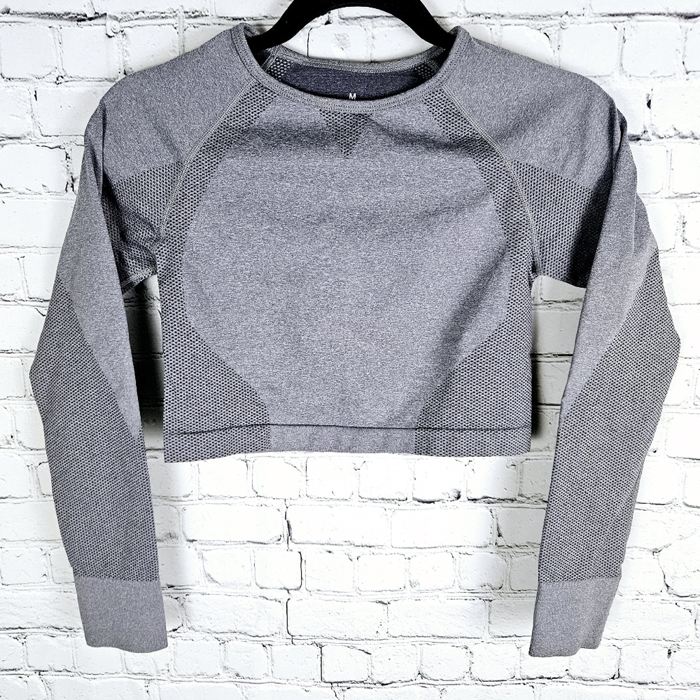 NVGTN | seamless long sleeve cropped athletic compression top